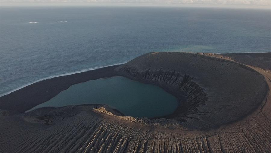 Diving into Fishing for Islands