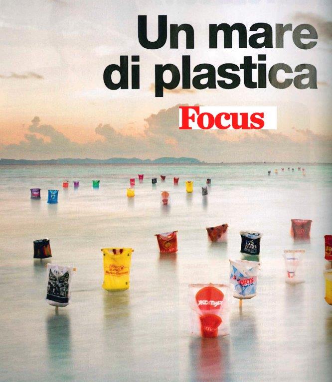 Un mare di plastica